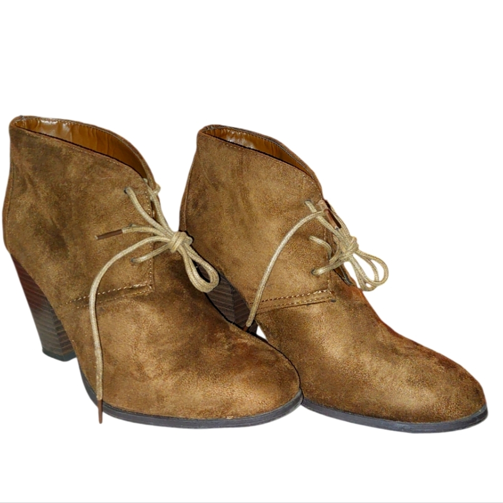 Hot Tomato Brand Women's Suede Boots